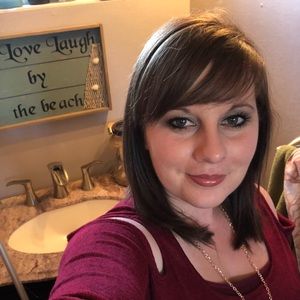 Meet your Posher, Tiffannie